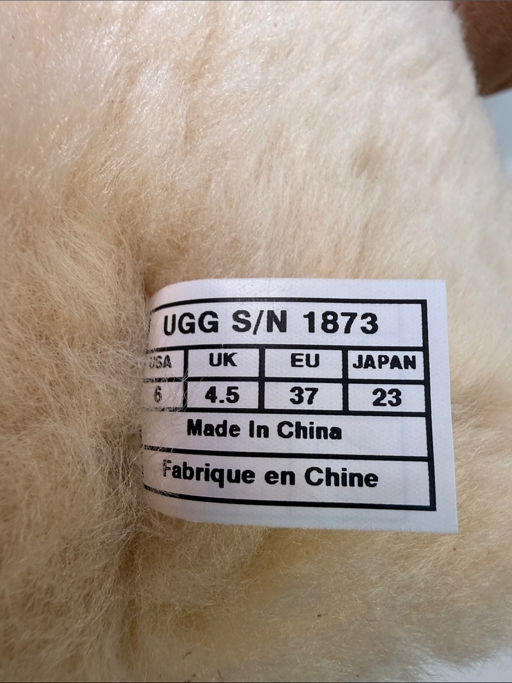 UGG Australia Bailey Button Triplet Chestnut Suede Boots - Size 6 - Picture 6 of 9
